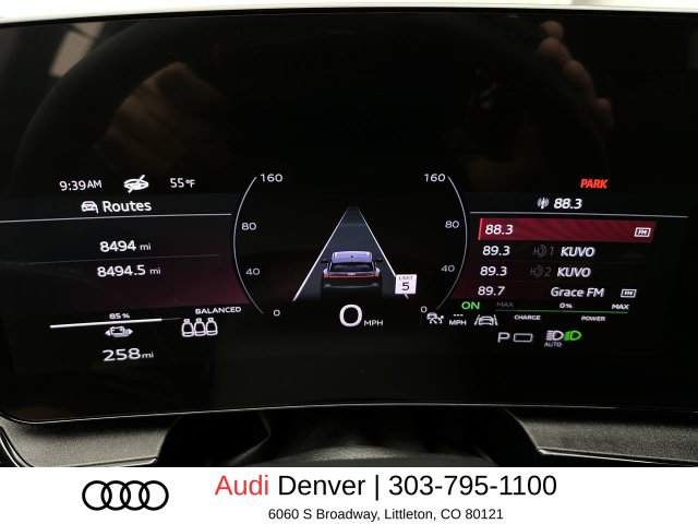 2025 Audi Q6 e-tron PREMIUM SUV Slide 14