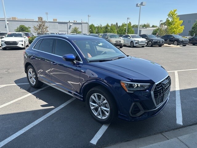 2022 Audi Q3 Premium S line photo 2