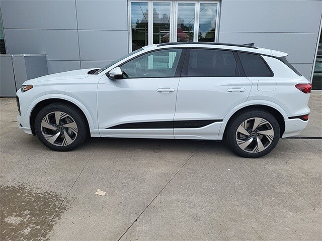 2025 Audi Q6 E-tron Premium Plus photo 2