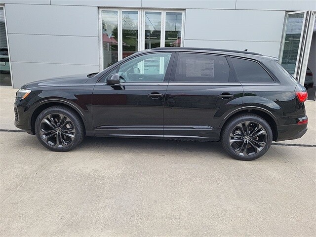 2025 Audi Q7 55 Premium Plus photo 2