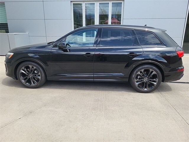 2025 Audi Q7 Premium Plus photo 2