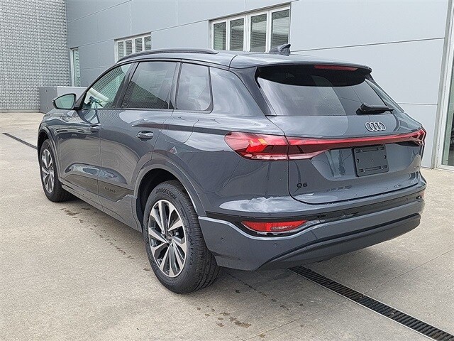 2025 Audi Q6 E-tron Premium Plus photo 3