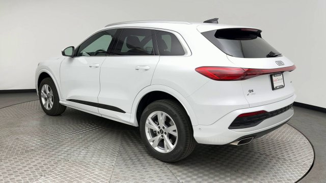 2025 Audi Q5 2.0T PREMIUM PLUS SUV Slide 3