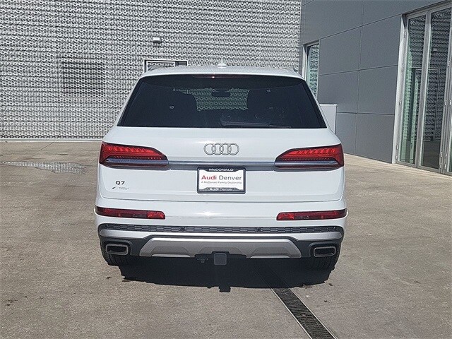 2025 Audi Q7 55 Premium Plus photo 4