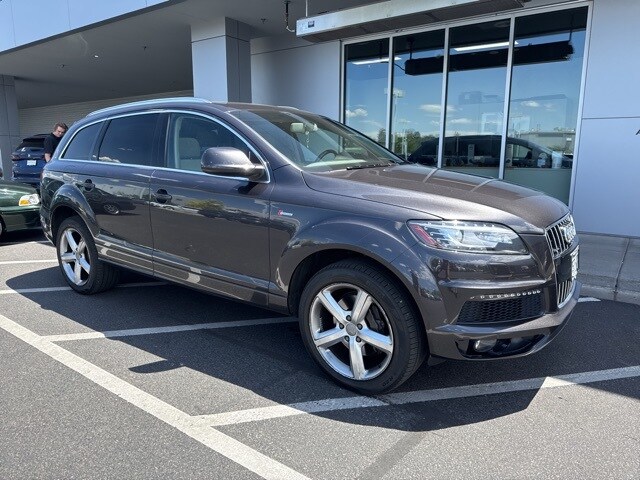2011 Audi Q7 3.0T S line Prestige photo 2