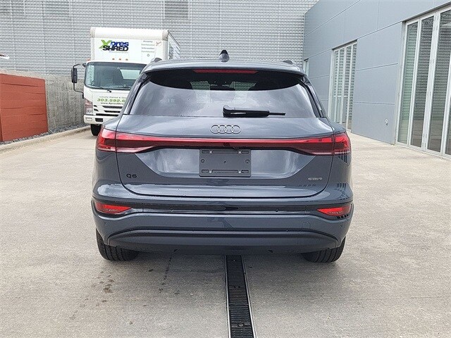2025 Audi Q6 E-tron Premium Plus photo 4