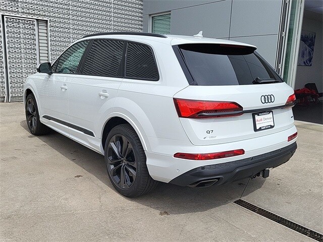 2025 Audi Q7 Premium Plus photo 3