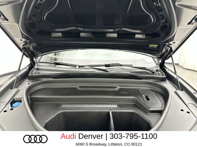 2025 Audi Q6 e-tron PREMIUM SUV Slide 24