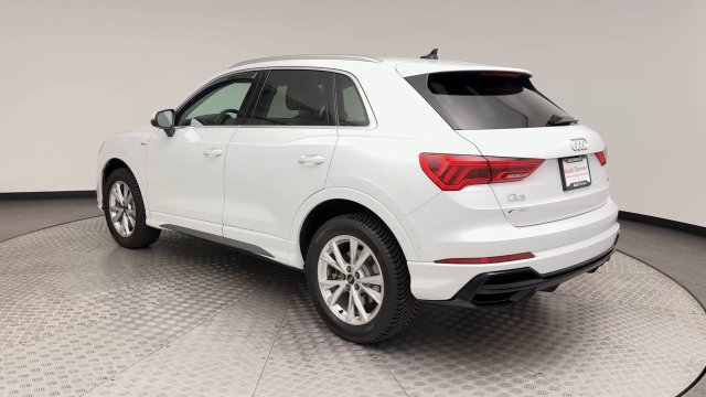 2021 Audi Q3 45 S LINE PREMIUM SUV Slide 3