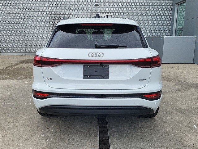 2025 Audi Q6 E-tron Premium Plus photo 4