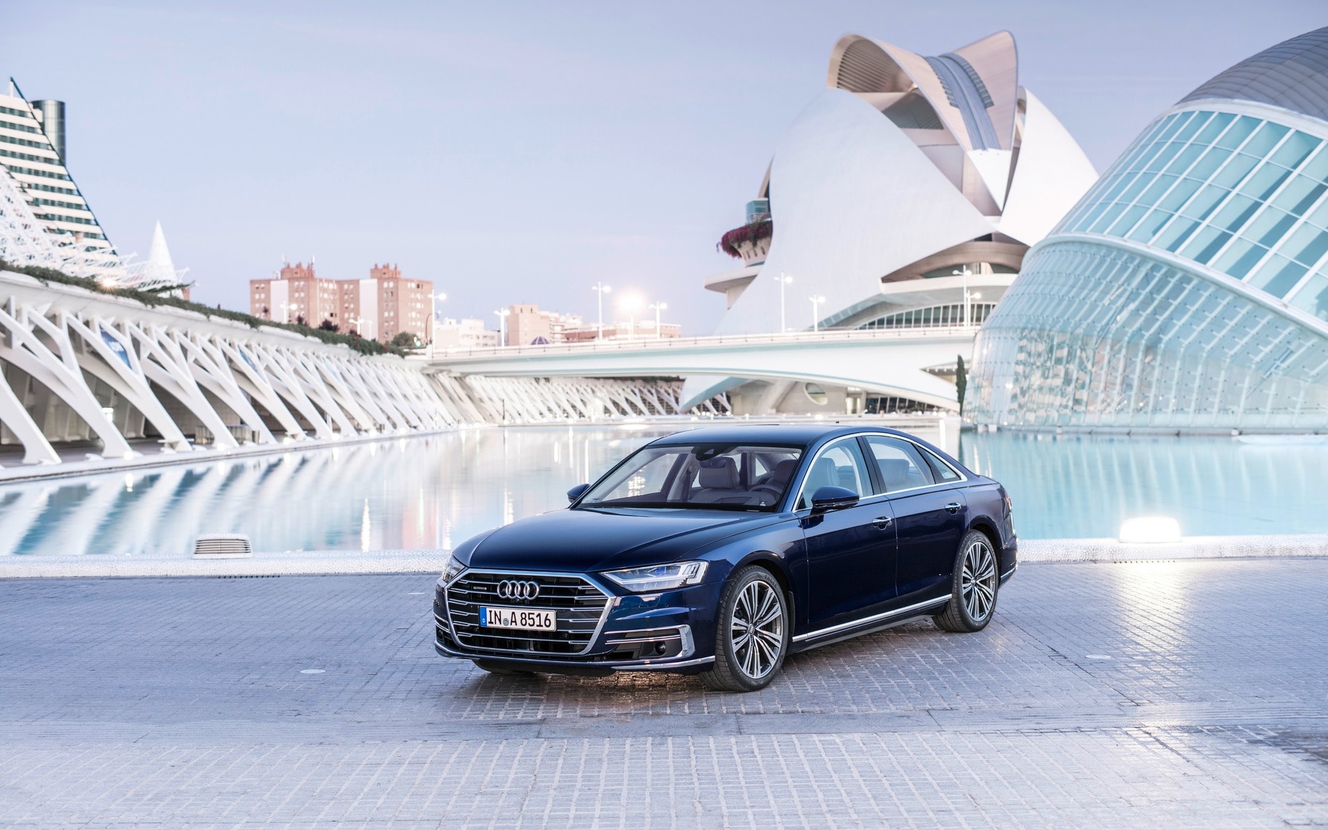 311390_2019_Audi_A8.jpg