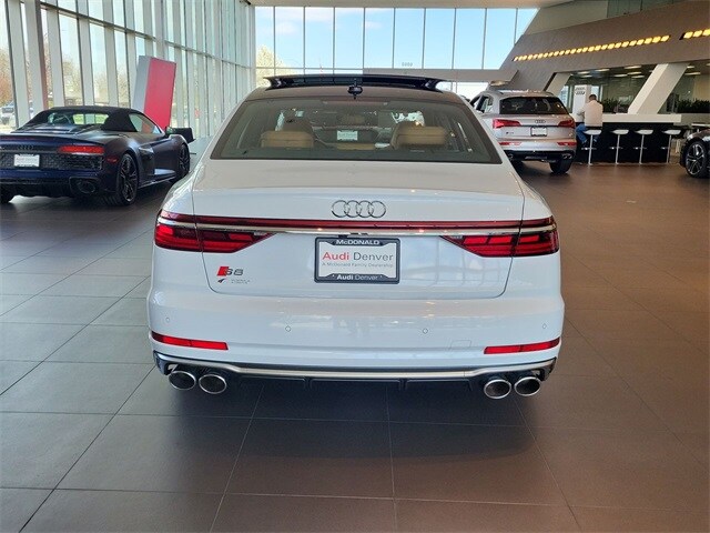 2025 Audi S8 4.0T photo 4