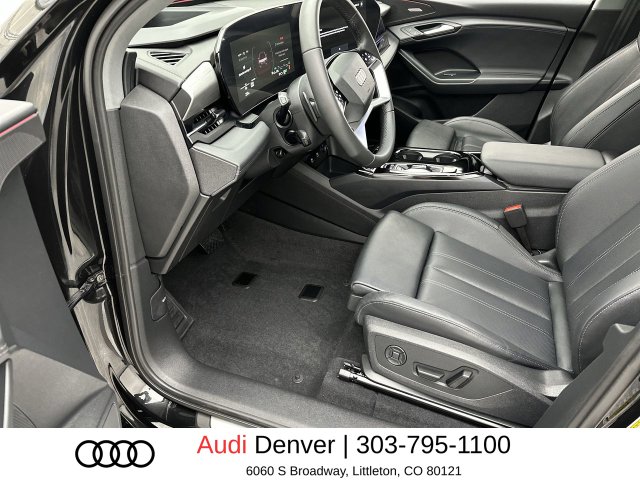 2025 Audi Q6 e-tron PREMIUM SUV Slide 10