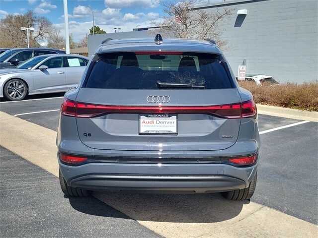 2025 Audi Q6 E-tron Premium Plus photo 4