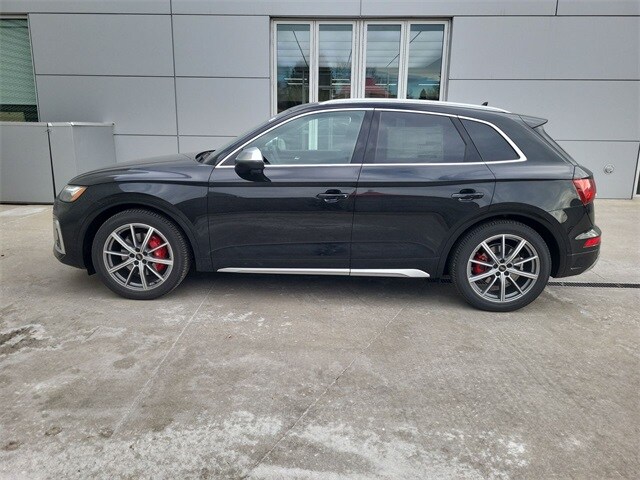 2025 Audi SQ5 Prestige photo 2