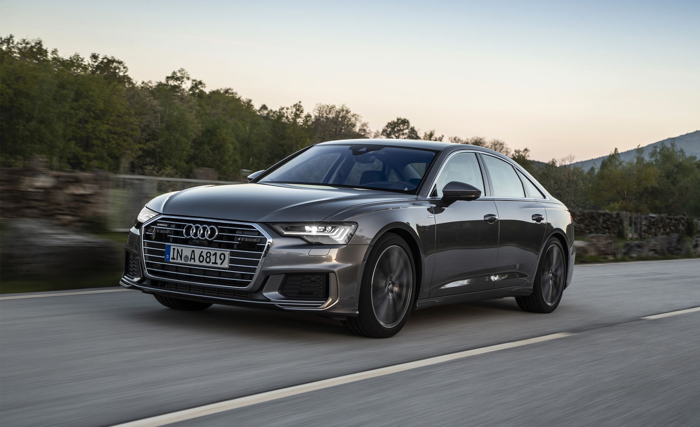 2019-audi-a6-hero-1528467601.jpg