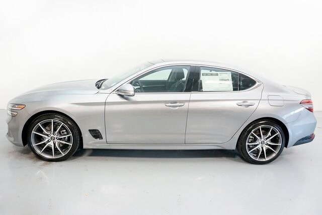 2022 Genesis G70 2.0T photo 2