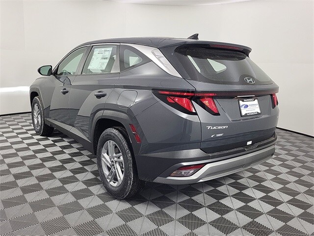 2025 Hyundai Tucson SE photo 3