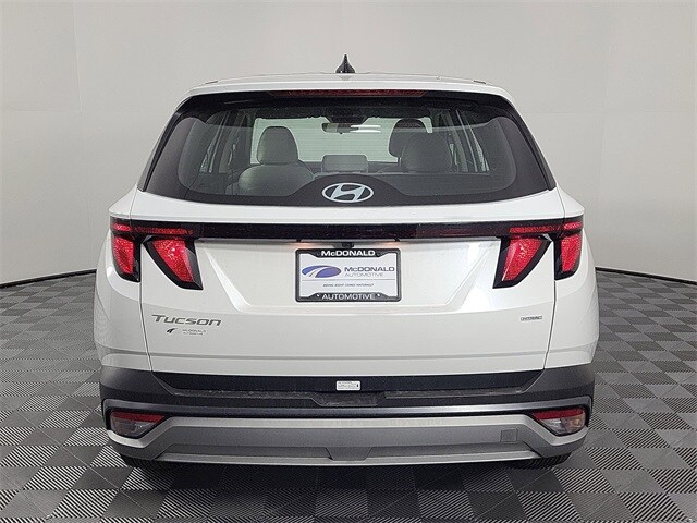 2025 Hyundai Tucson SE photo 4