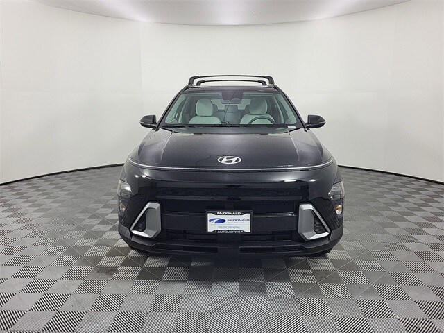 2025 Hyundai Kona SEL photo 3