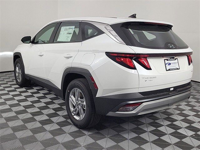 2025 Hyundai Tucson SE photo 3