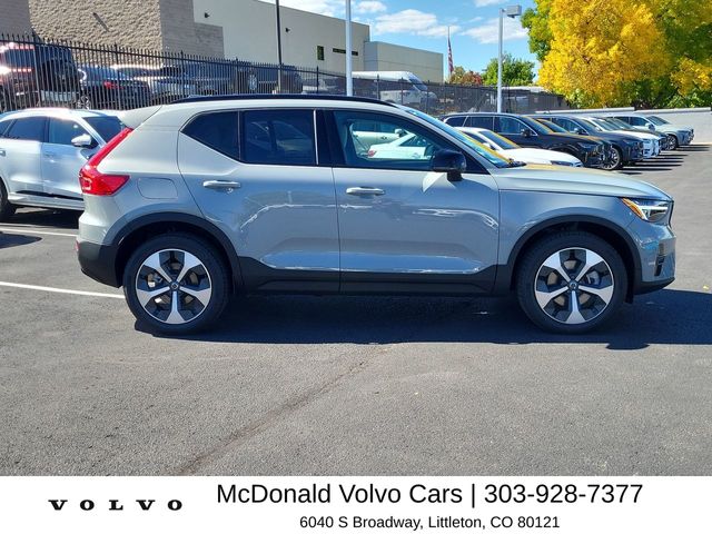 2026 Volvo XC40 Plus - Photo 6