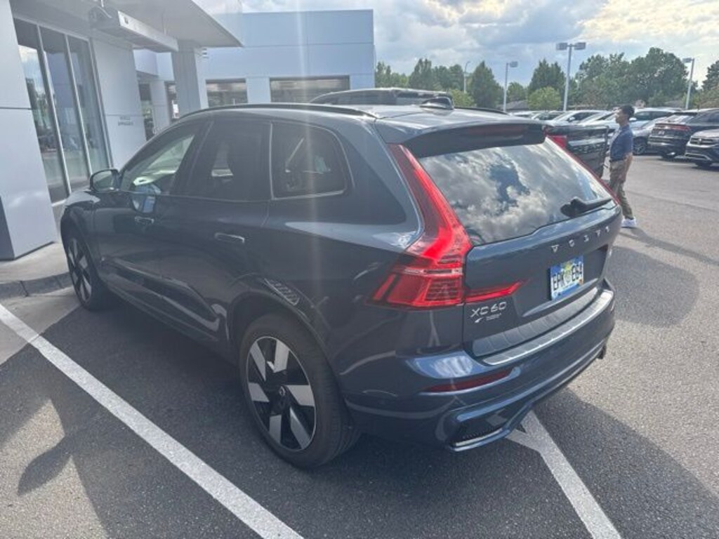 Used 2025 Volvo XC60 plug-in hybrid T8 Plus SUV