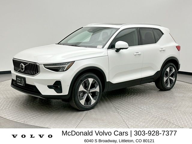2025 Volvo XC40 B5 Plus Bright AWD's photo