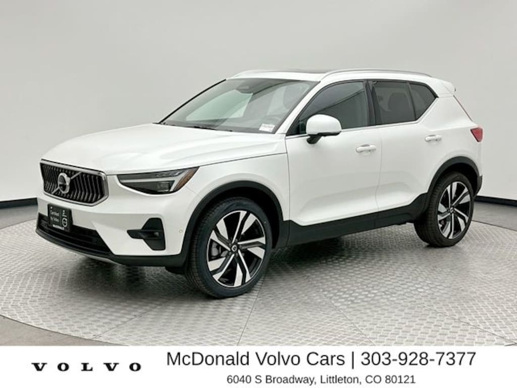 Certified 2024 Volvo XC40 B5 Plus Bright SUV