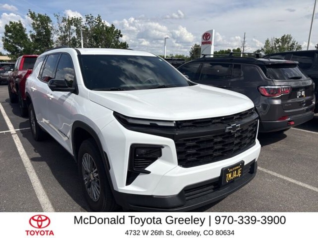 Used 2025 Chevrolet Traverse LT SUV