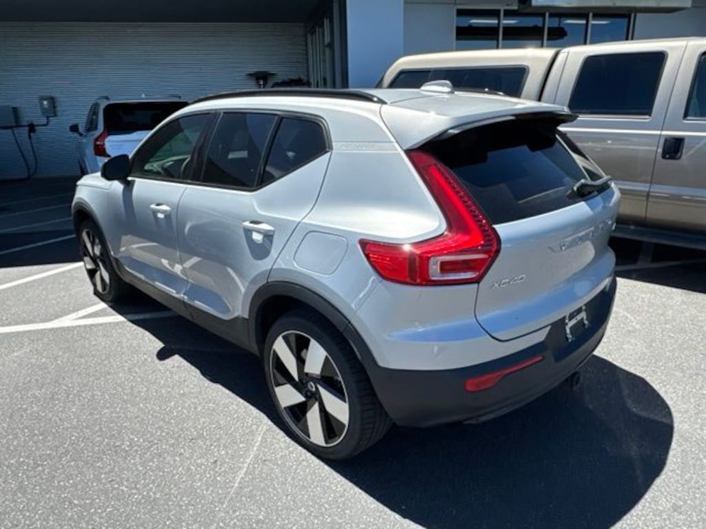 Certified 2024 Volvo XC40 Recharge Pure Electric Twin Ultimate SUV
