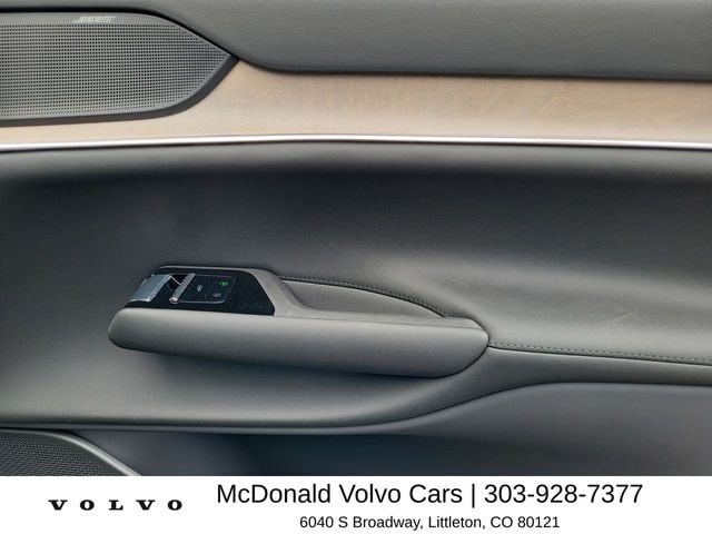 2025 Volvo EX90 Ultra - Photo 18