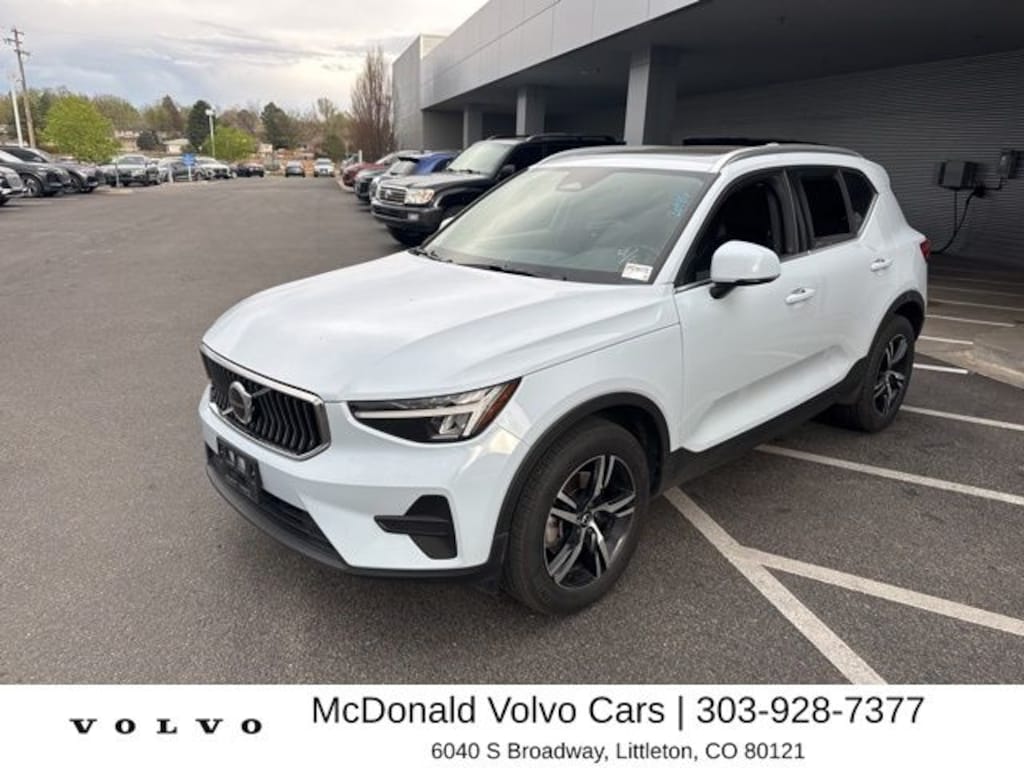 Used 2025 Volvo XC40 B5 Core Bright Theme SUV
