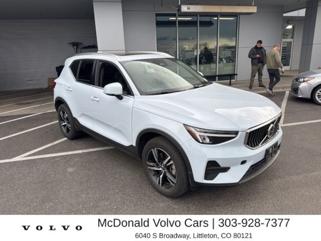Used 2025 Volvo XC40 B5 Core Bright Theme SUV