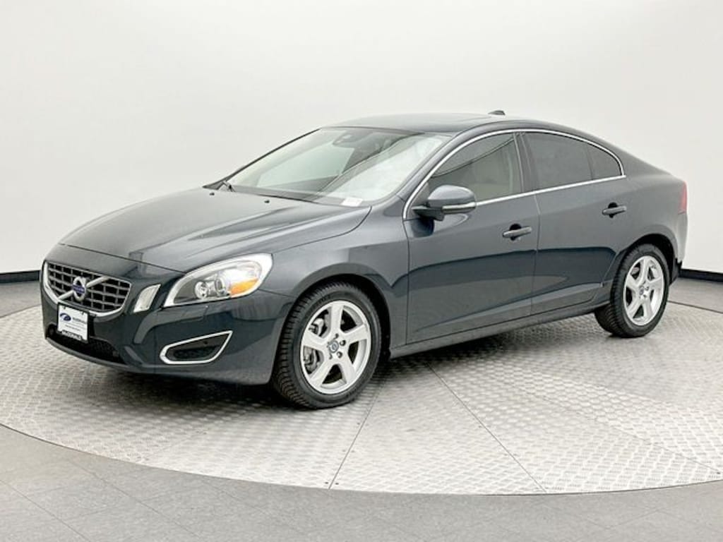 Used 2013 Volvo S60 T5 Sedan