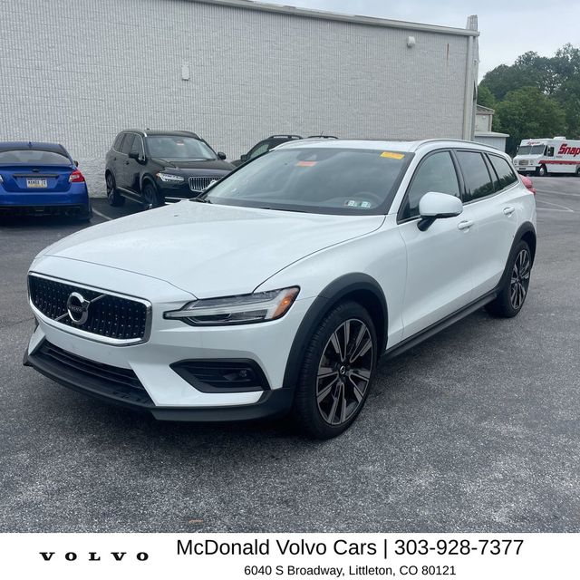 2021 Volvo V60 Cross Country T5 AWD Cross Country's photo