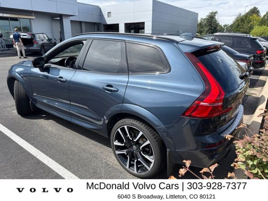 Used 2024 Volvo XC60 plug-in hybrid T8 Ultimate Dark SUV