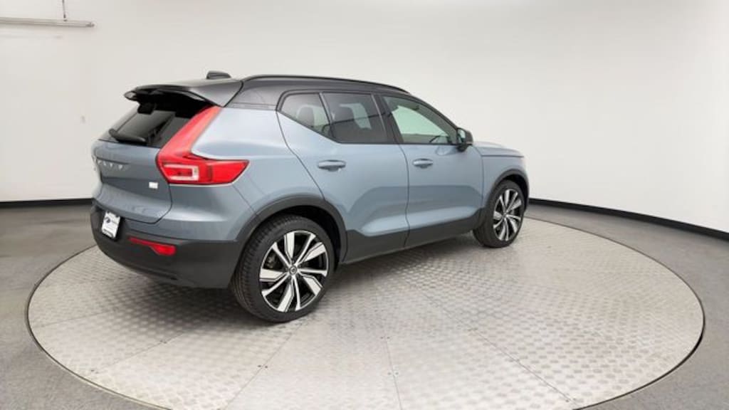 Used 2021 Volvo XC40 Recharge Twin Pure Electric P8 SUV