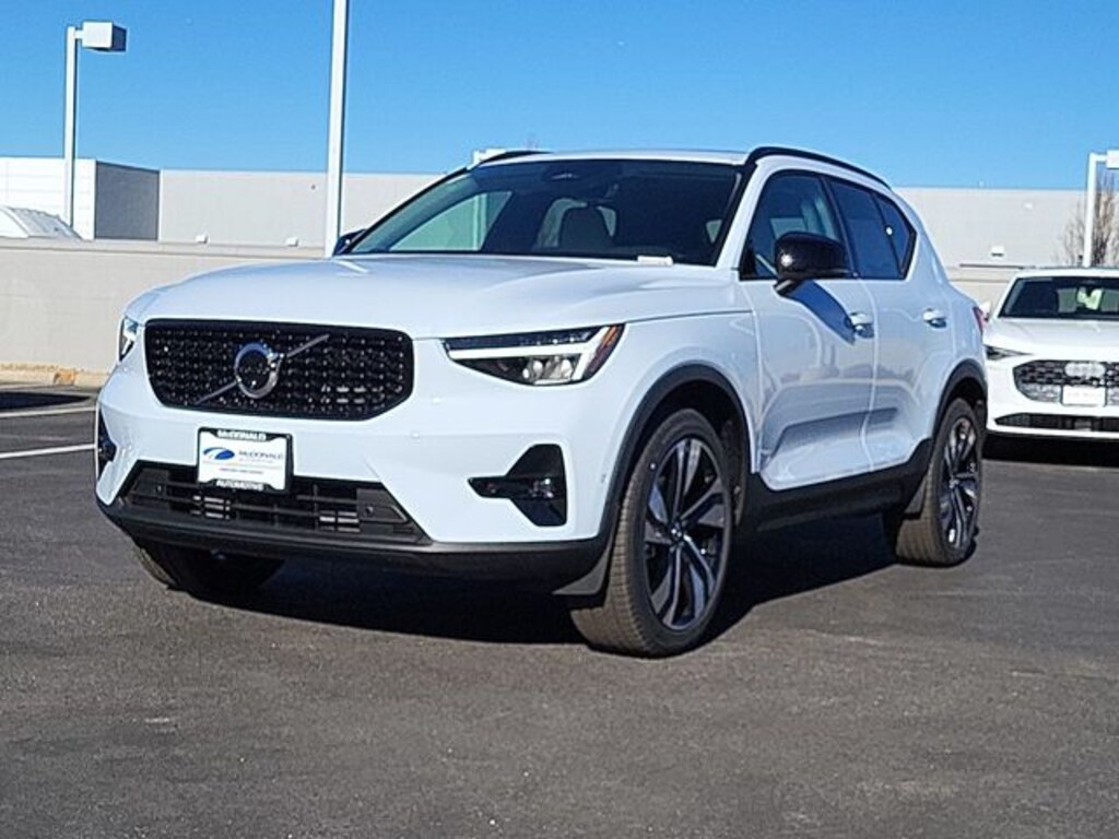 New 2026 Volvo XC40 B5 Plus SUV