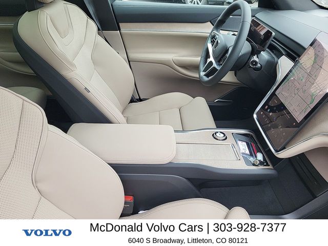 2025 Volvo EX90 Plus - Photo 17