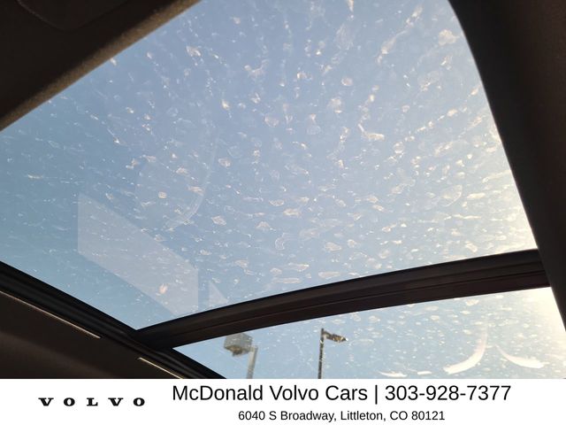 2025 Volvo XC90 Core - Photo 28
