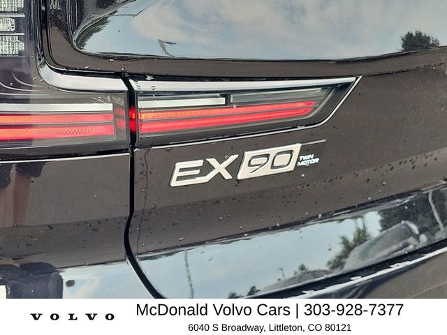 2025 Volvo EX90 Ultra - Photo 16