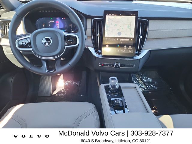 2025 Volvo XC90 Core - Photo 14