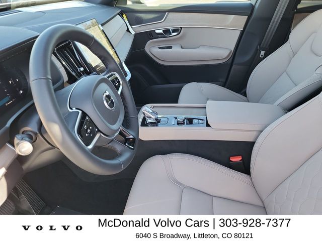 2025 Volvo XC90 Core - Photo 11