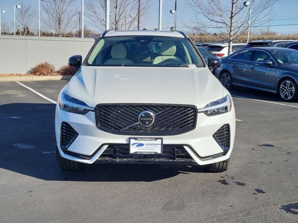 New 2026 Volvo XC60 plug-in hybrid T8 Ultra SUV