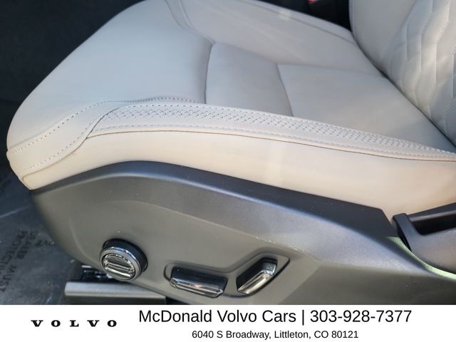 2026 Volvo XC90 Plus - Photo 12