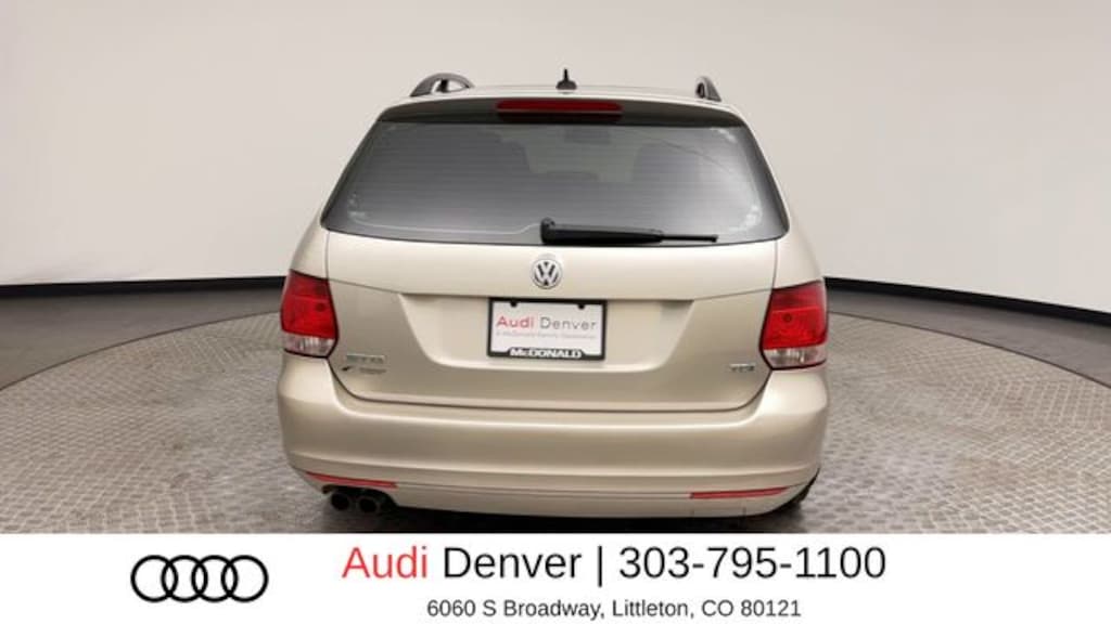 Used 2013 Volkswagen Jetta SportWagen 2.0L TDI w/Sunroof/Navigation Wagon