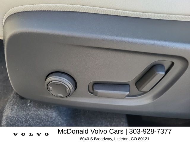 2026 Volvo XC40 Plus - Photo 12