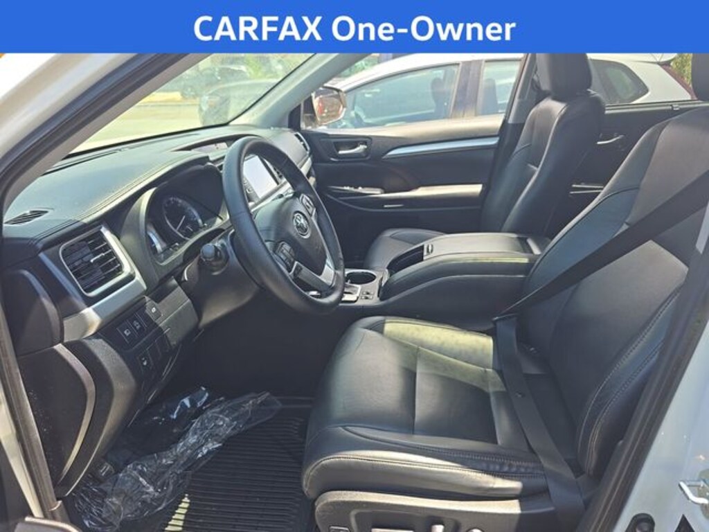 Used 2019 Toyota Highlander XLE V6 SUV