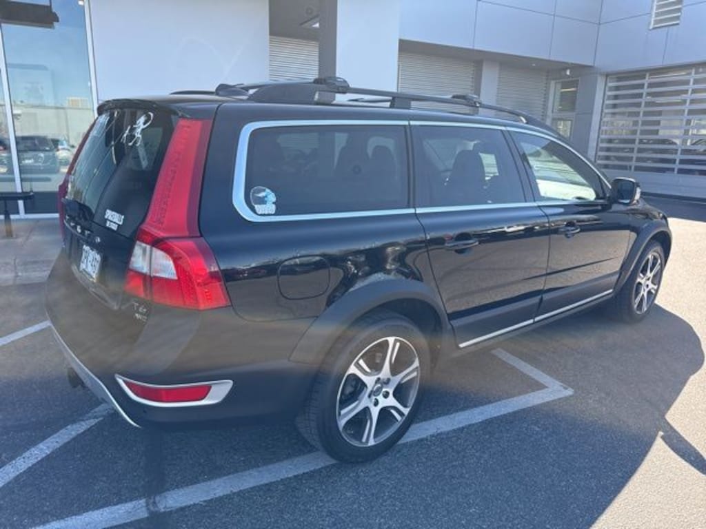 Used 2013 Volvo XC70 T6 Premier Plus AWD Wagon